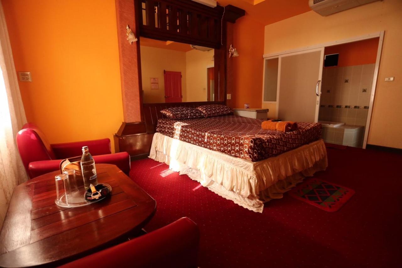 Diane Hotel Пхетбури Экстерьер фото